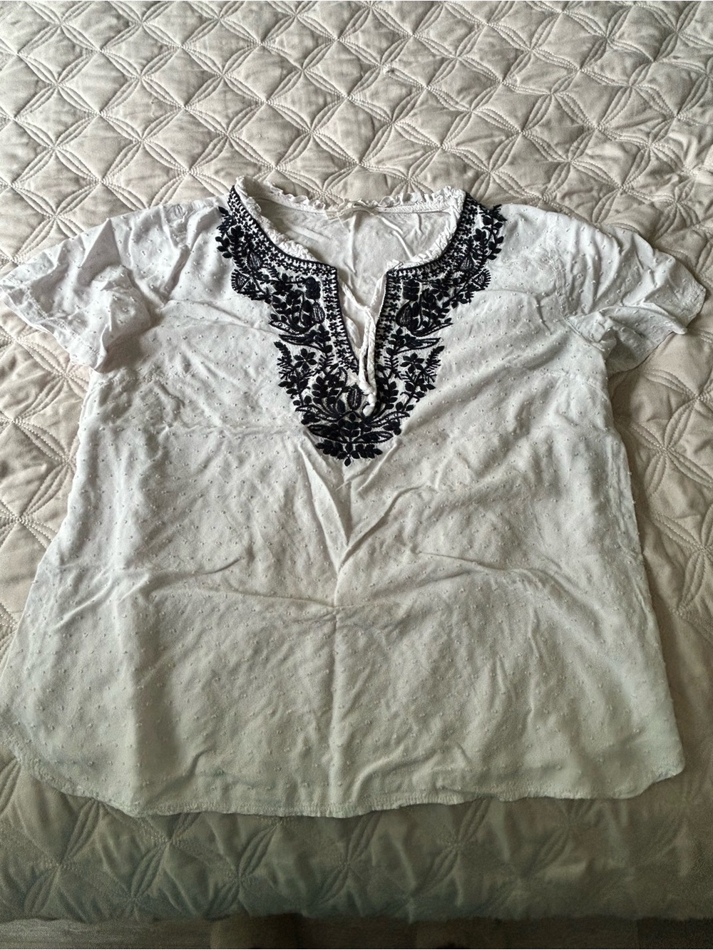 5/$25 Solitaire White Eyelet Tunic with Navy Embroidered Neckline